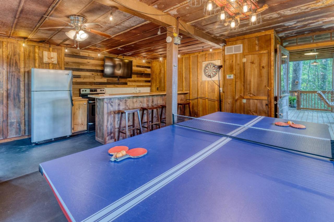 Secluded Sunrise Ridge-10 Min From Blue Ridge, King Beds, Hot Tub, 2 Porches, Fireplace Wood Burning, Mountain View, Cozy מראה חיצוני תמונה