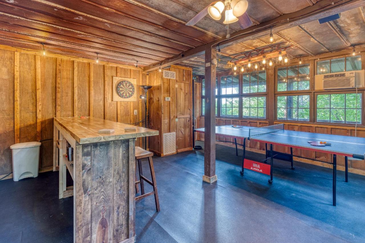 Secluded Sunrise Ridge-10 Min From Blue Ridge, King Beds, Hot Tub, 2 Porches, Fireplace Wood Burning, Mountain View, Cozy מראה חיצוני תמונה