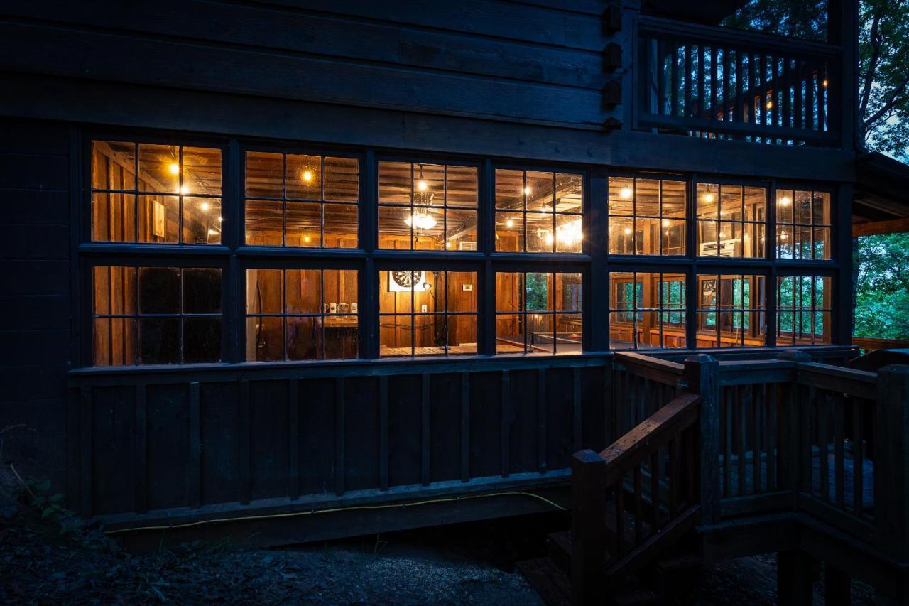 Secluded Sunrise Ridge-10 Min From Blue Ridge, King Beds, Hot Tub, 2 Porches, Fireplace Wood Burning, Mountain View, Cozy מראה חיצוני תמונה